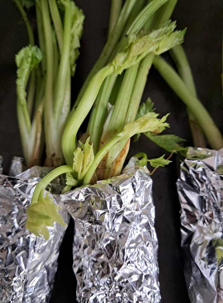 Cara Simpan Daun Bawang Dan Ketumbar, Sebulan Pun Segar Lagi!